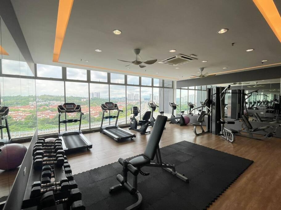 Apartment 3element*cornerunit*goodview* *nsk*aeon*wifi Seri Kembangan